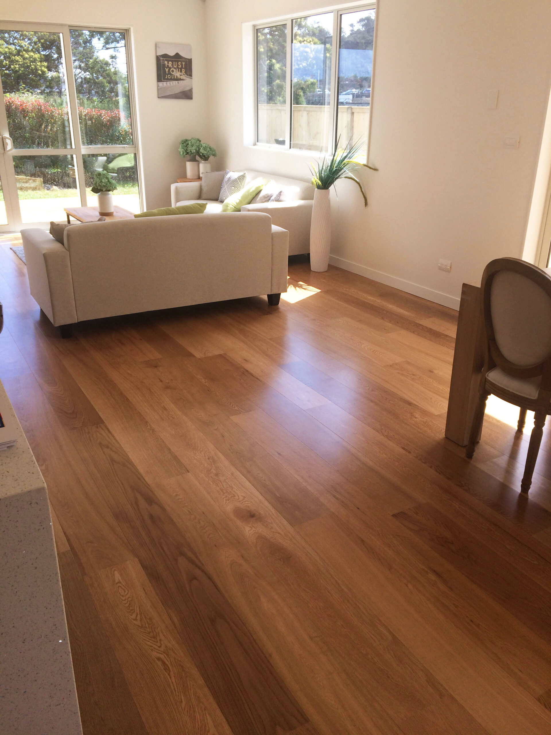 Natural-Oak-Matt-Engnieered-Hardwood-Flooring-TG9107-Interior4