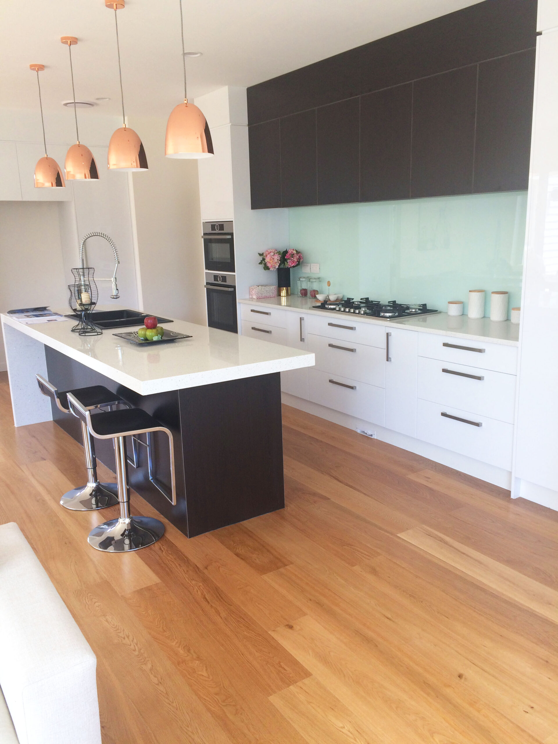 Natural-Oak-Matt-Engnieered-Hardwood-Flooring-TG9107-Interior5
