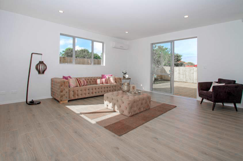 White-Washed-Oak-Laminate-Flooring