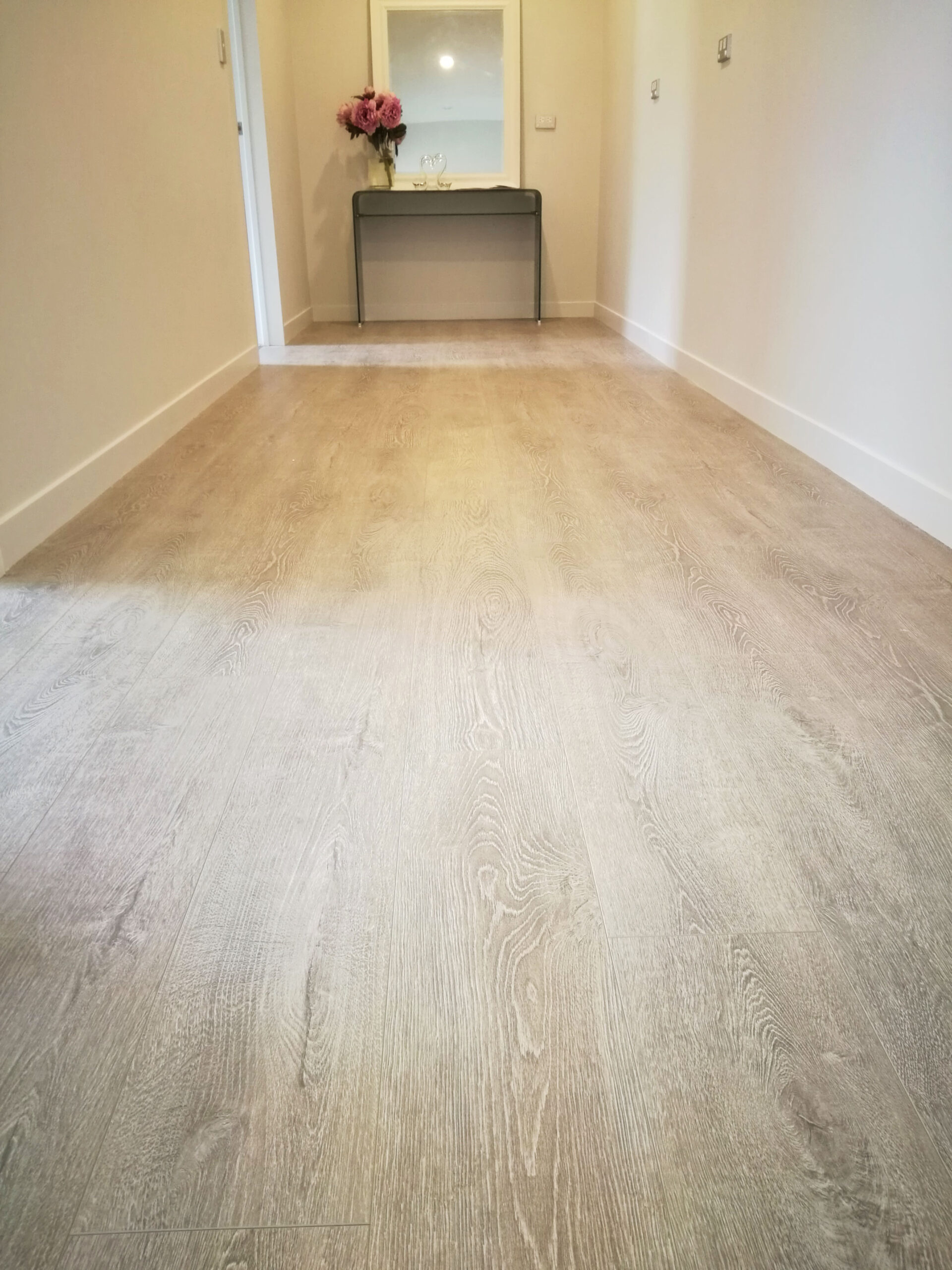 Concrete-Wood-Light-Grey-Laminate-Flooring