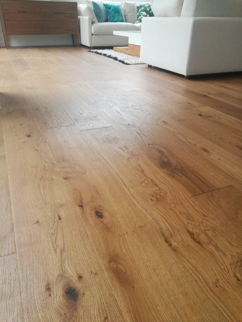 Country-Oak-Natural-Hardwood-Flooring